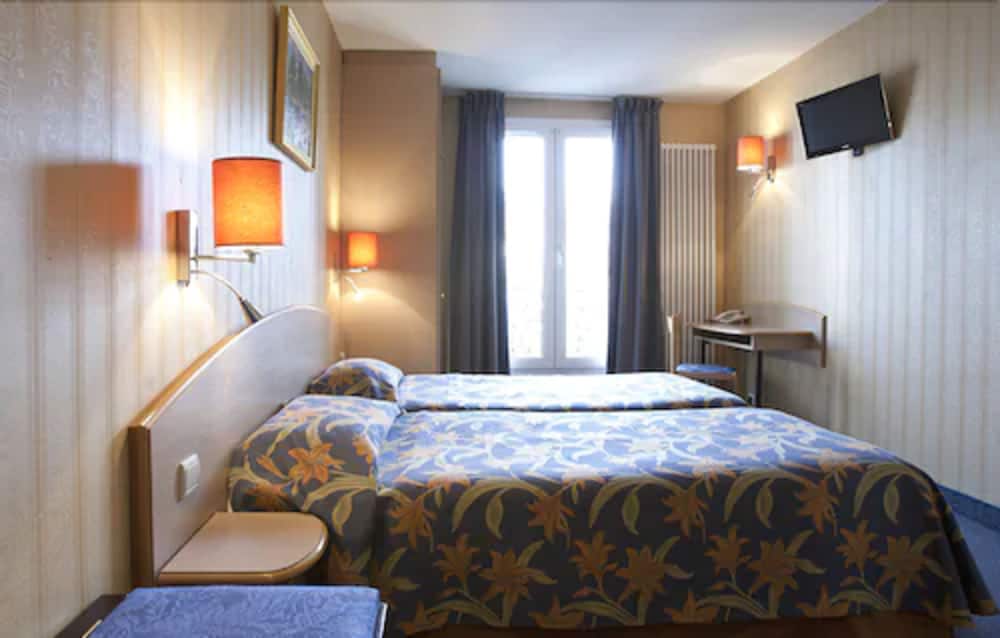 Twin Room, 1 Bedroom thumbnail 6