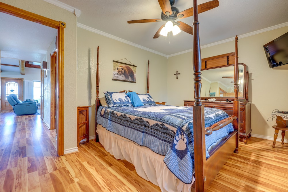 House (4 Bedrooms) photo 2