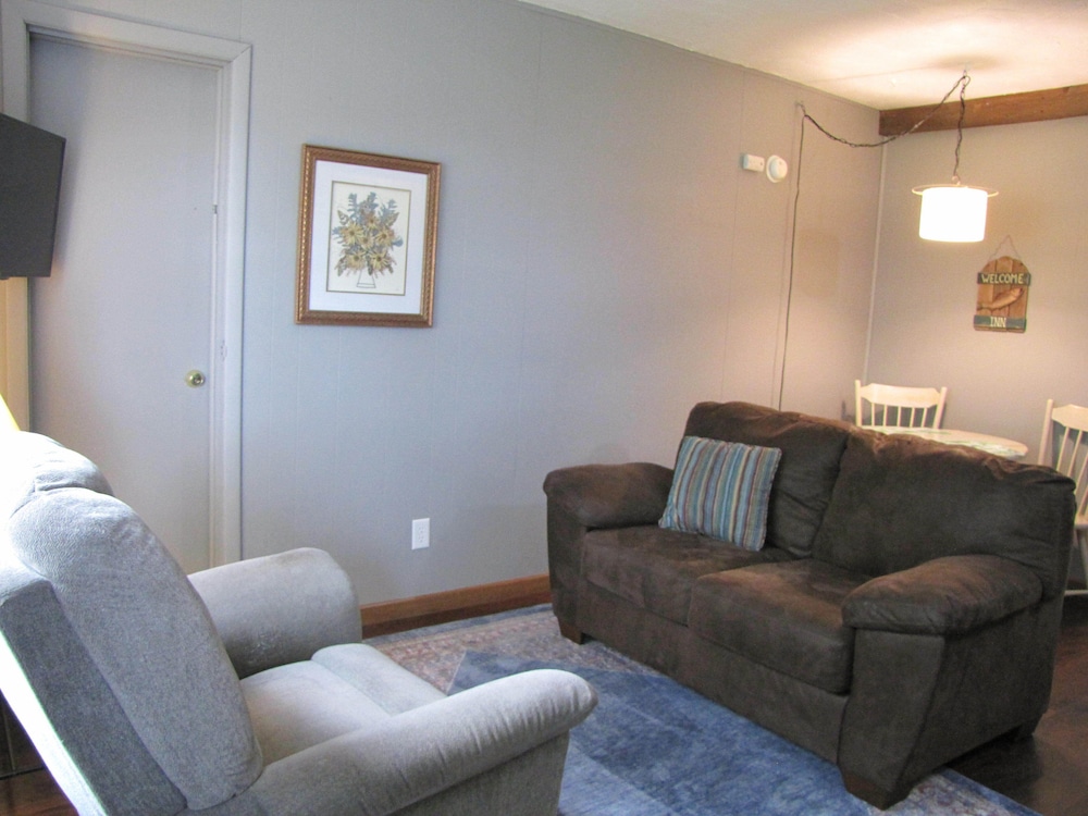 Standard Cabin, 1 Queen Bed photo 2