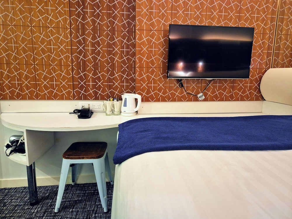 Available room