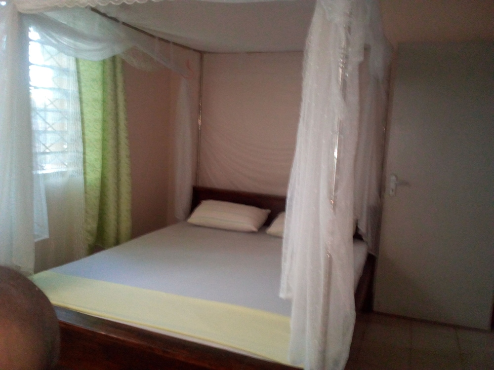 Exclusive Apartment, 1 Bedroom, Garden View, Garden Area photo 2