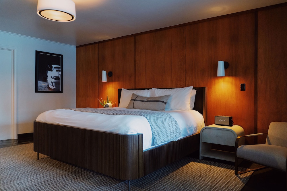 Room (DeVille) photo 2