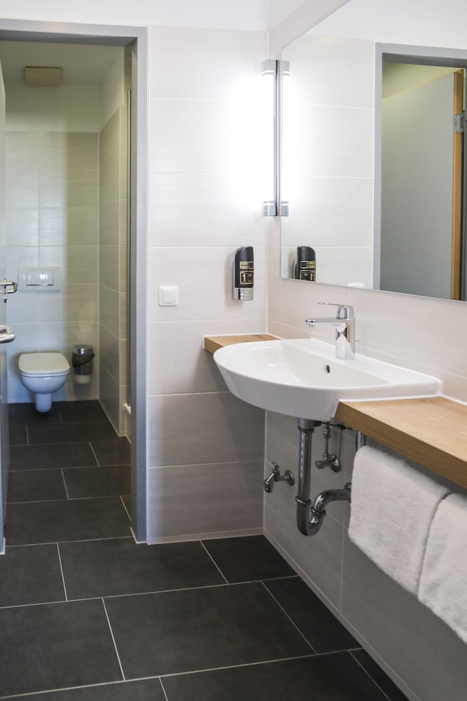 Double Room - Photo 12