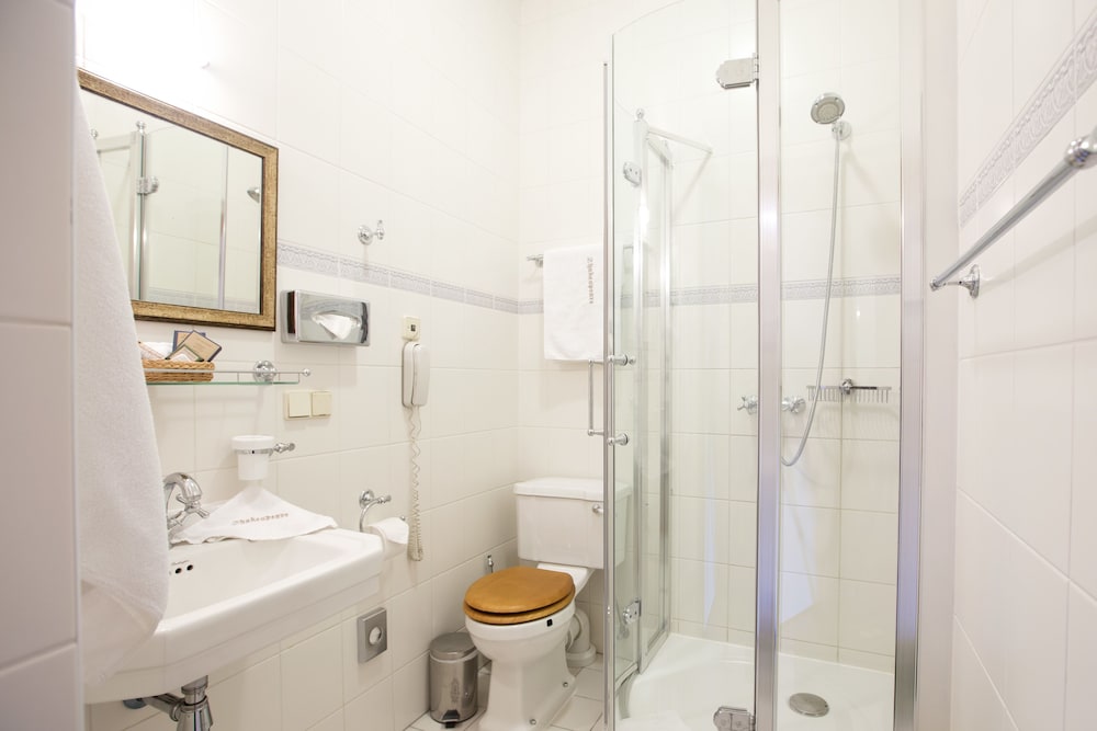 Business Double Room - Photo 6