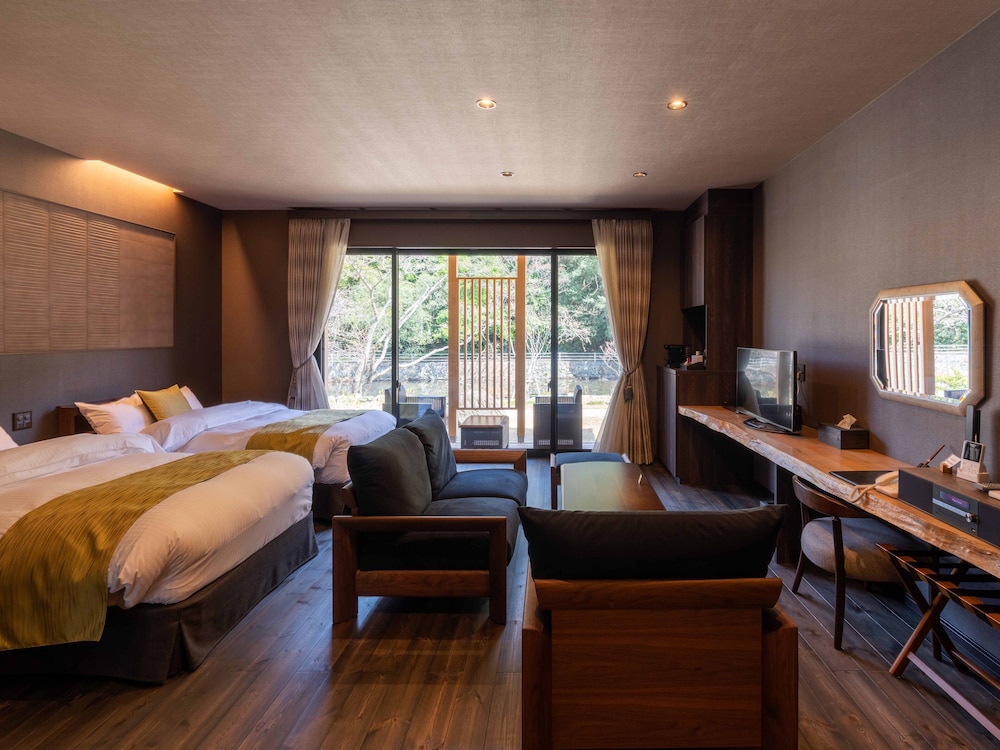House [Kaede] Twin Bed Room, Japanese Style Room, Open-air Bath photo 1
