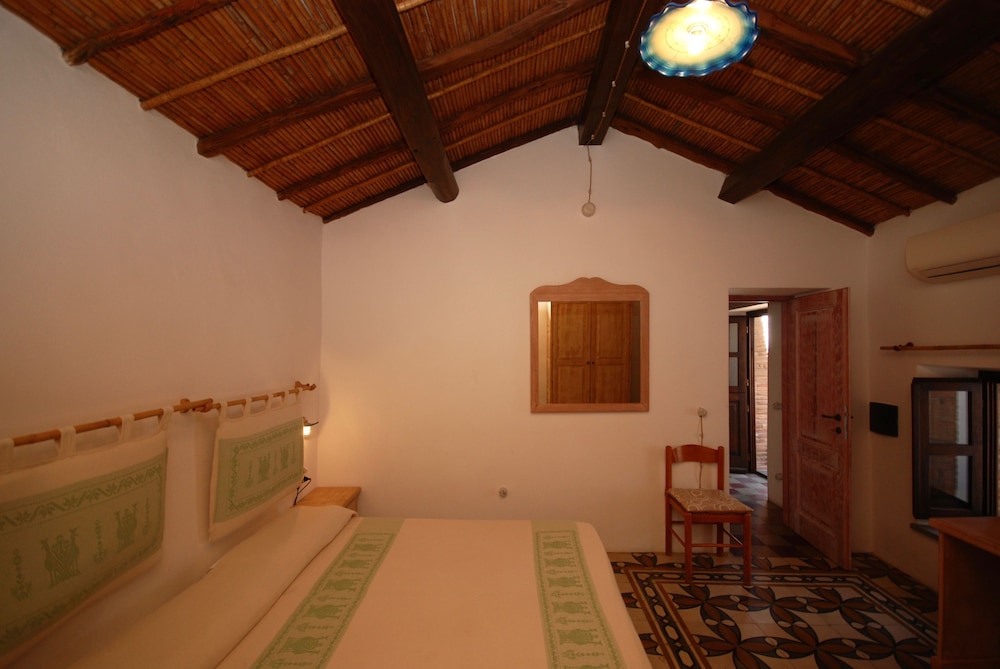 Standard Double Room, City View photo 1