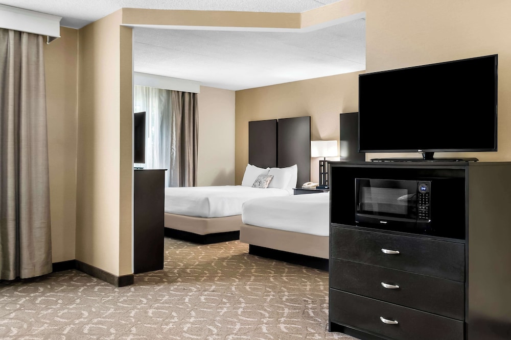 Suite, 2 Queen Beds, Non Smoking, Kitchenette (with Sofabed) at Best Western Okemos/East Lansing Hotel & Suites in Okemos