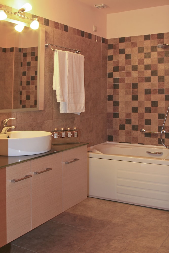 Junior Suite - Photo 11