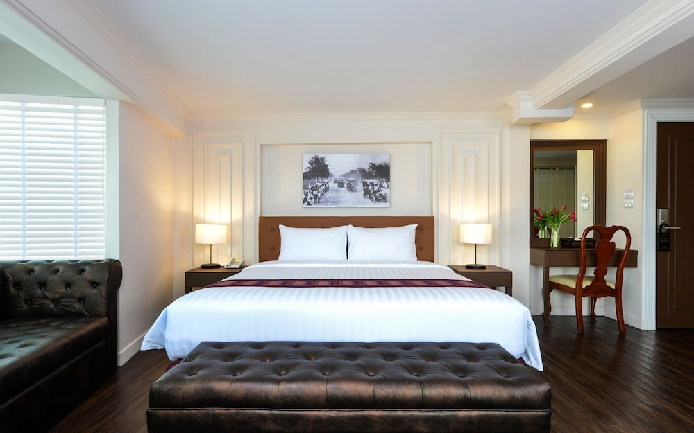 Grand Double Room, 1 King Bed photo 2
