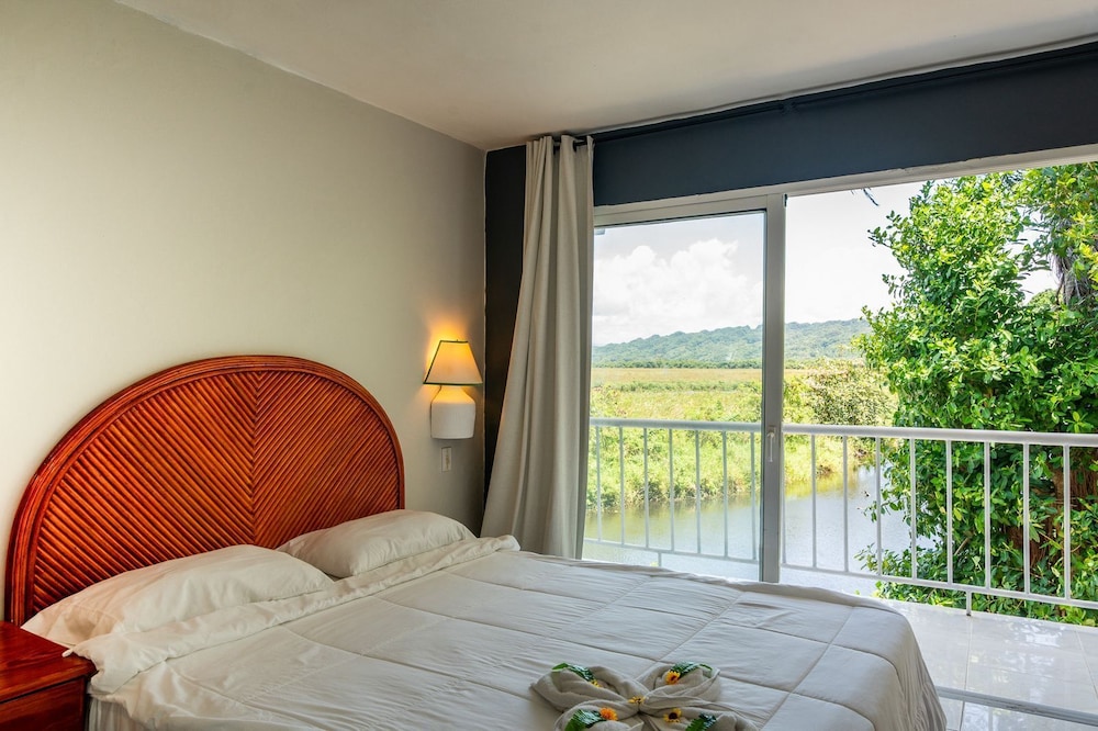 Double Room, Balcony, Pool View
