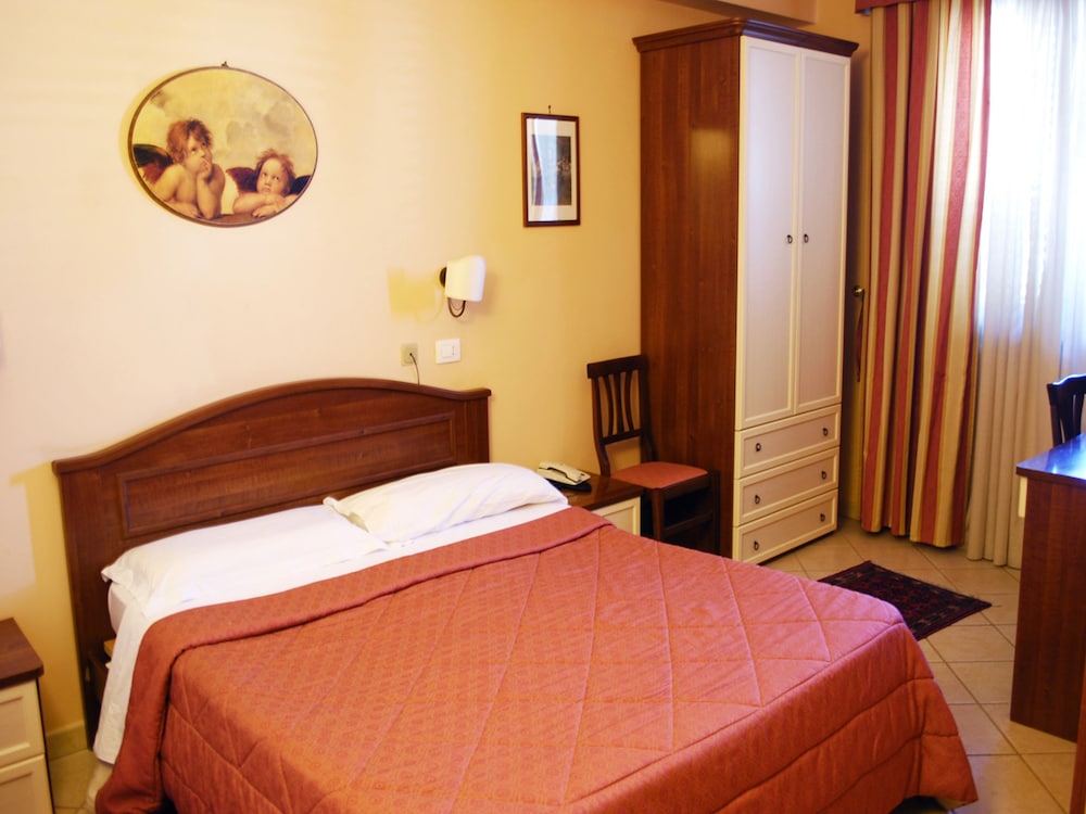 Economy Room photo 1