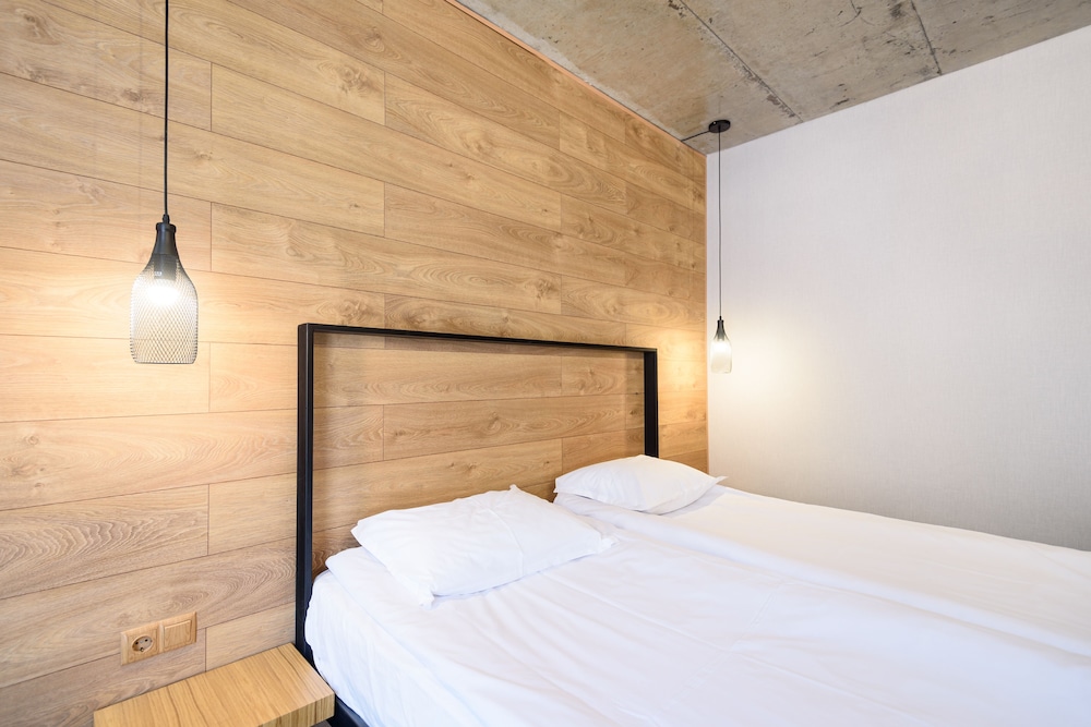 Deluxe Double or Twin Room - Photo 6