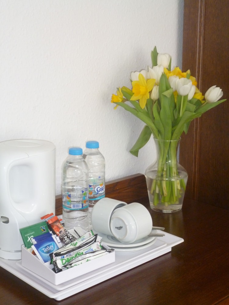 Standard Twin Room photo 3