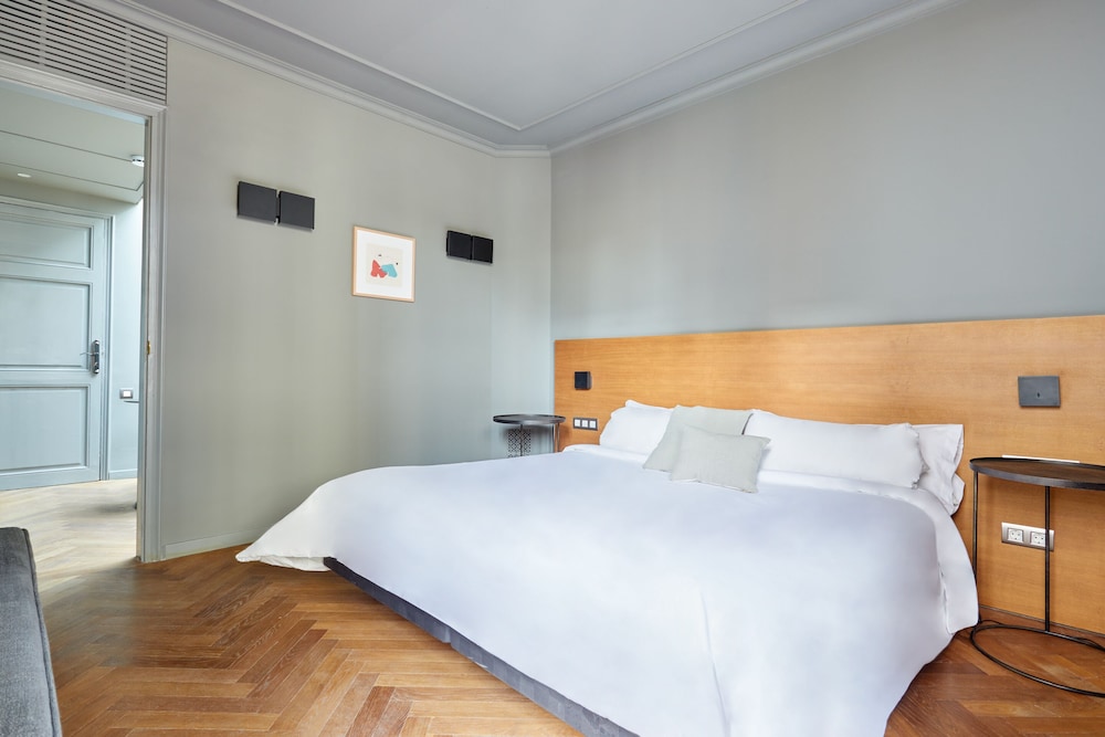 Room, 1 King Bed, Terrace photo 3