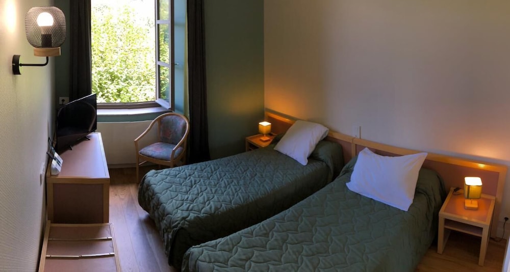 Standard Room, 2 Twin Beds photo 2