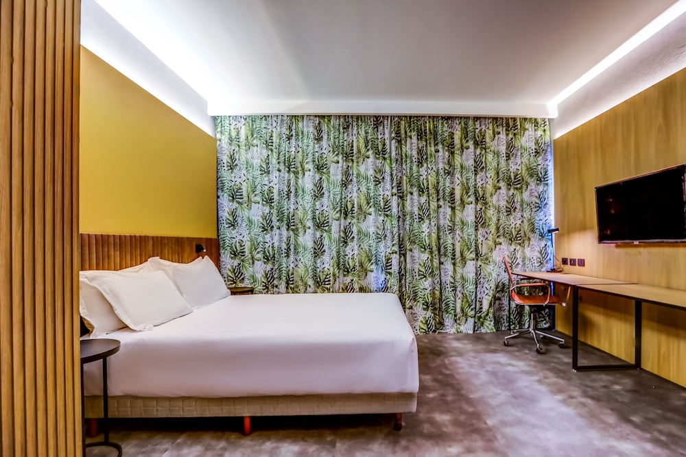 Superior Room, Accessible - Photo 3