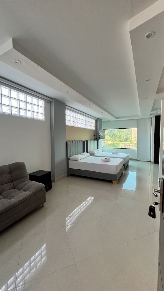 Deluxe Double Room, Multiple Beds - Photo 5