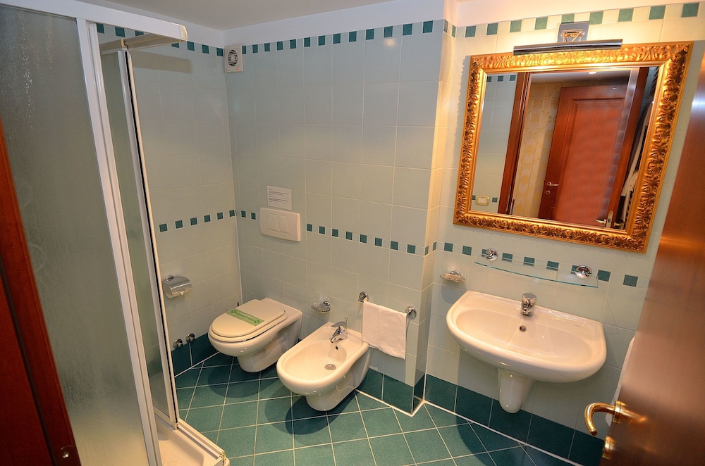 Deluxe Double Room, Canal View photo 2