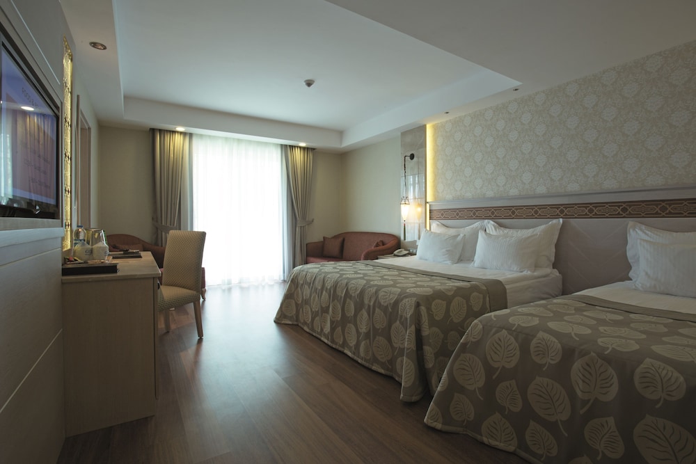 Deluxe Superior Room