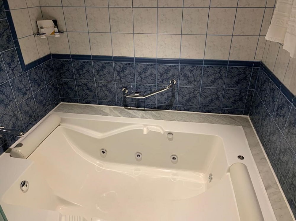 Senior Suite, 1 Bedroom, City View - Photo 11