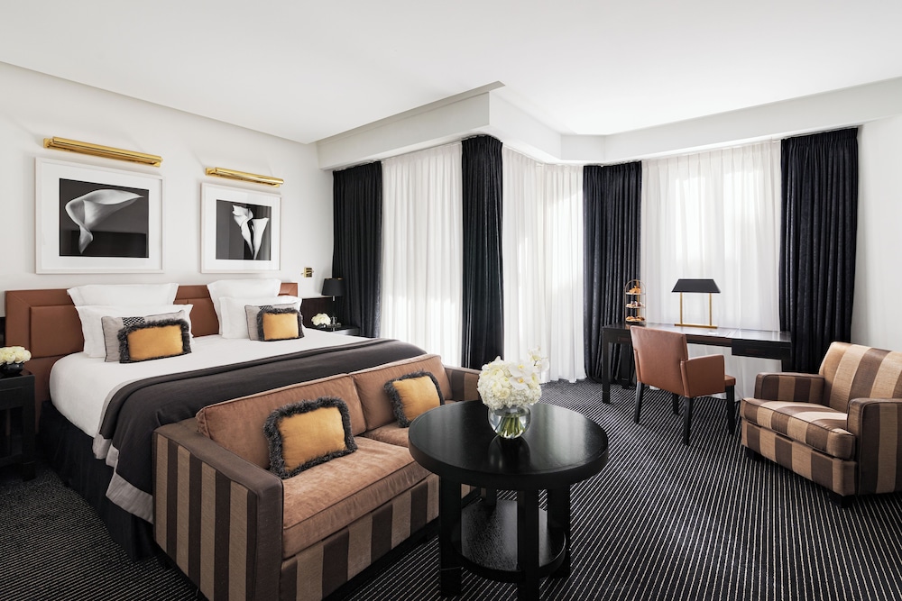 Junior Suite, Balcony, Partial Sea View photo 2