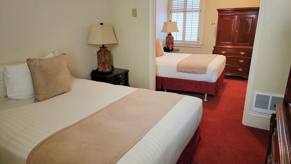 Superior Room, 2 Queen Beds - Photo 1