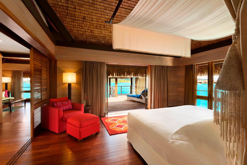 Deluxe Villa, 1 King Bed, Overwater (view)