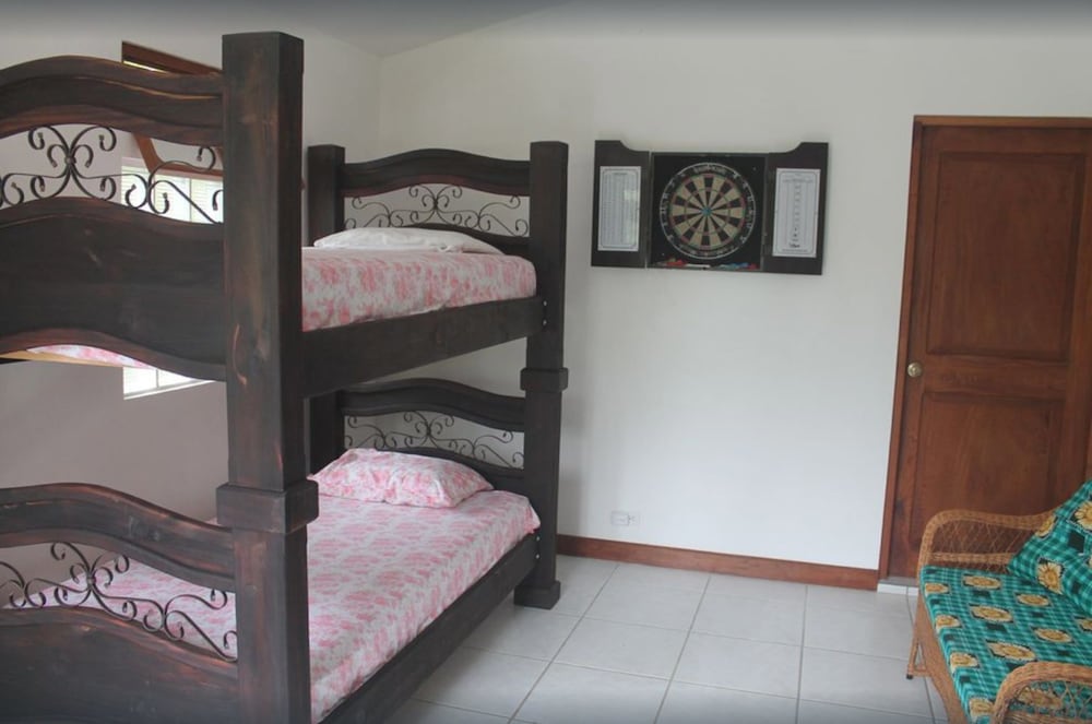 Classic House with 5 Bedrooms photo 2