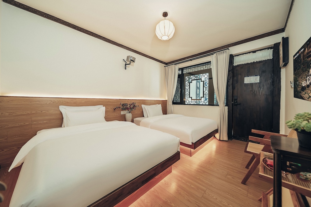 Classic Twin Room, Courtyard View