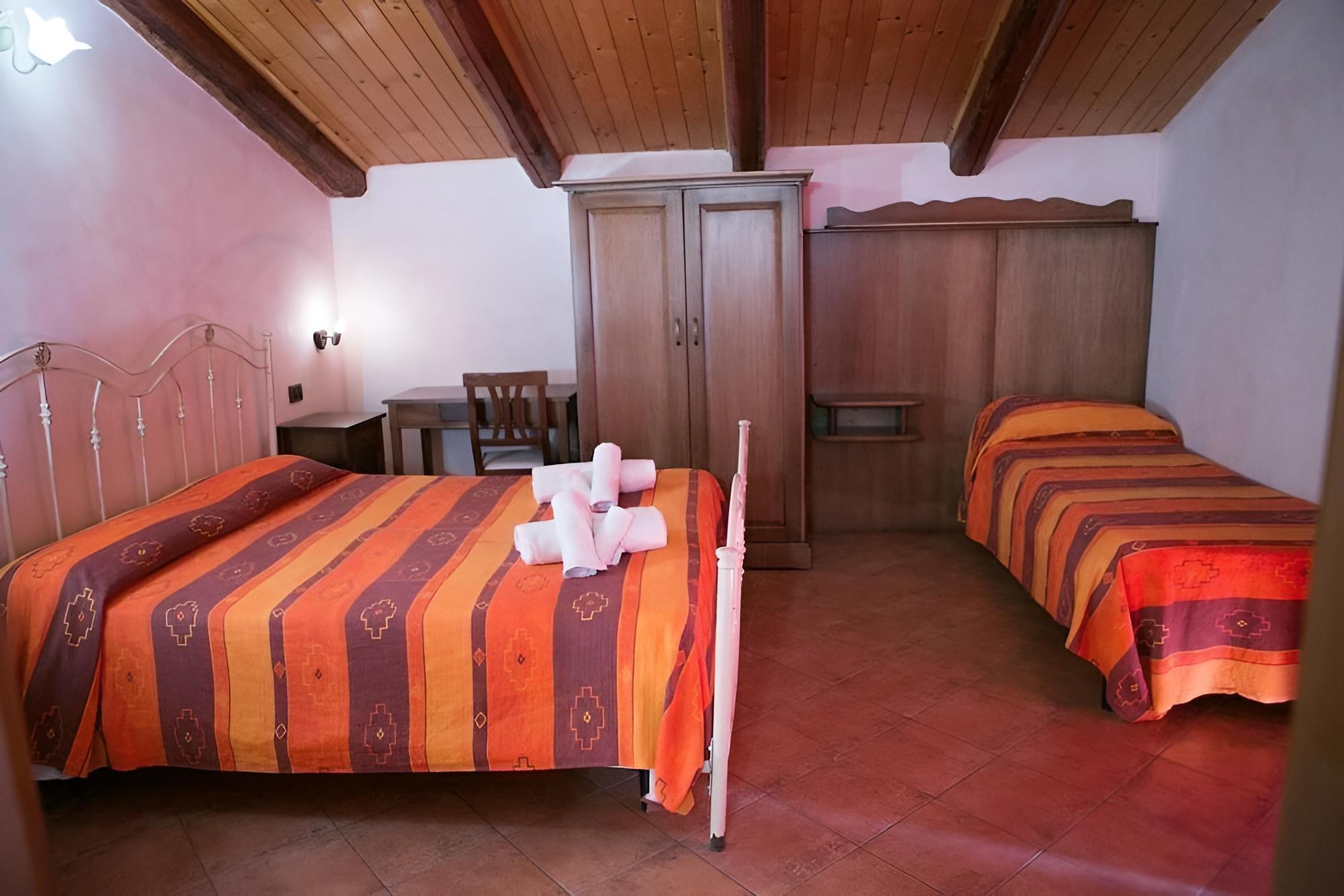 Triple Room photo 2