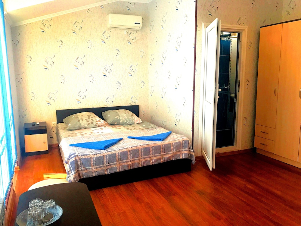 Standard Triple Room, Courtyard Area photo 3