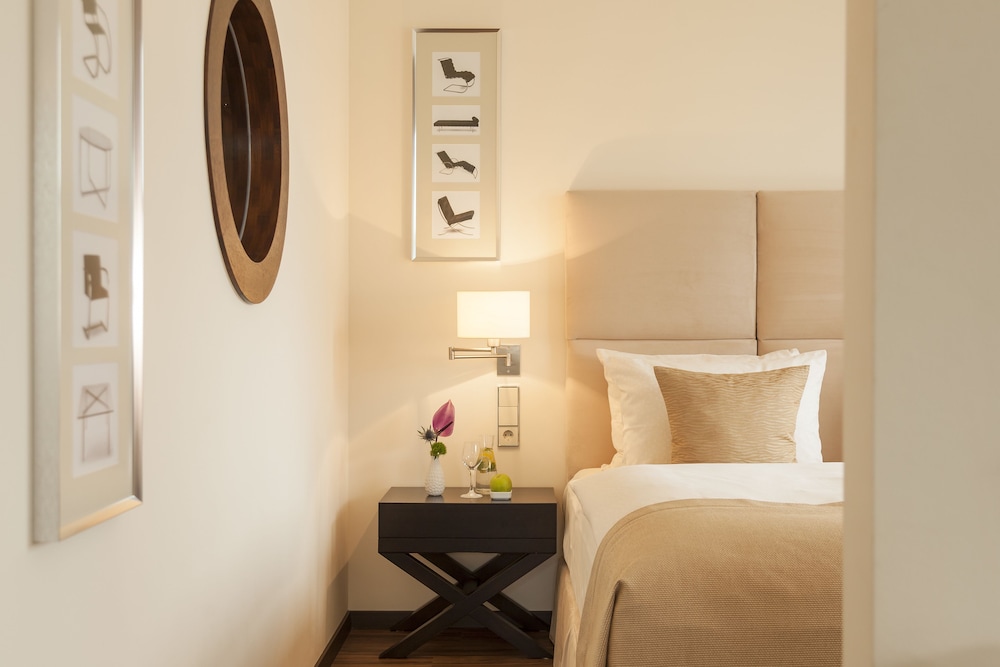 Suite (1 Person) photo 3