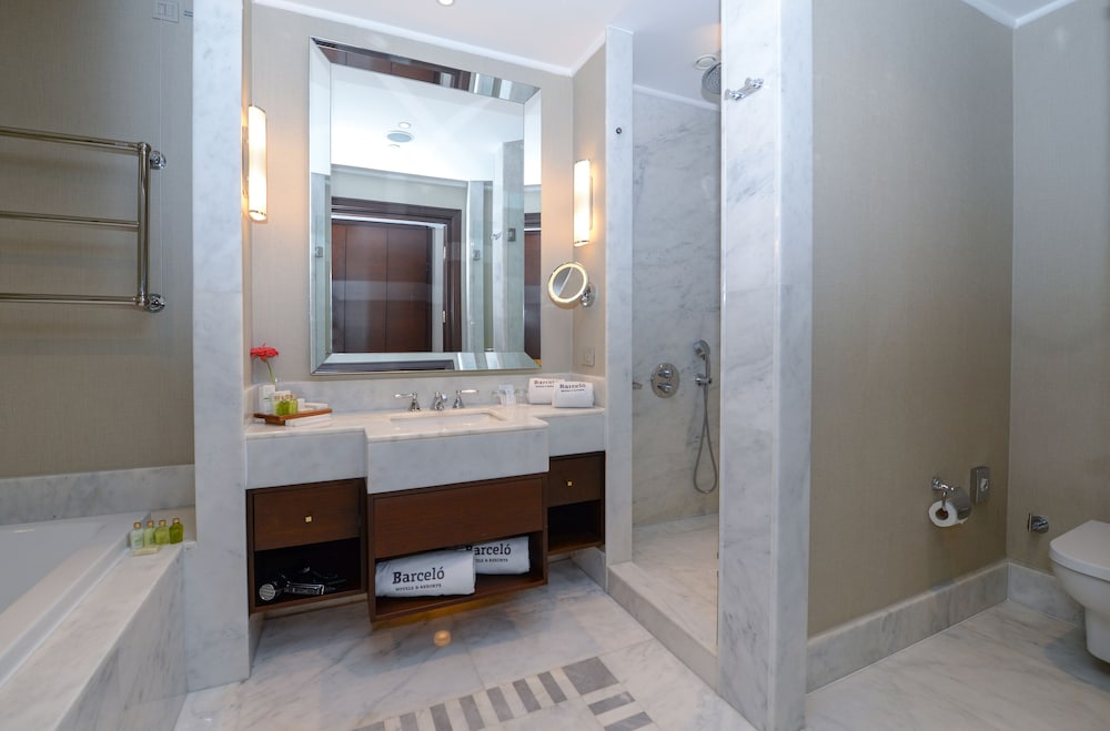 Suite with 2 Bedrooms and Kitchenette photo 3