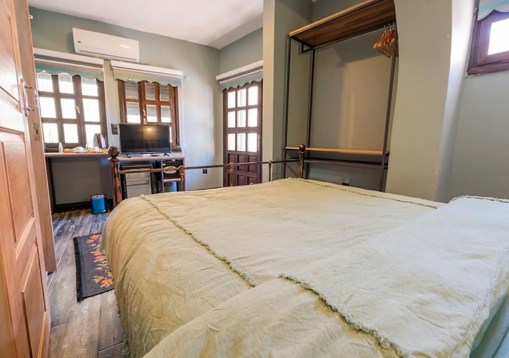 Economy Room photo 2