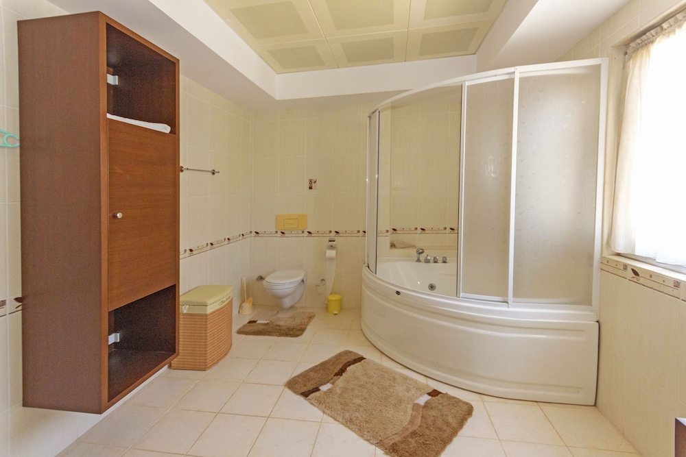 Family Villa photo 3