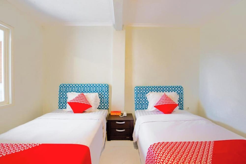 Standard Twin Room - Photo 4