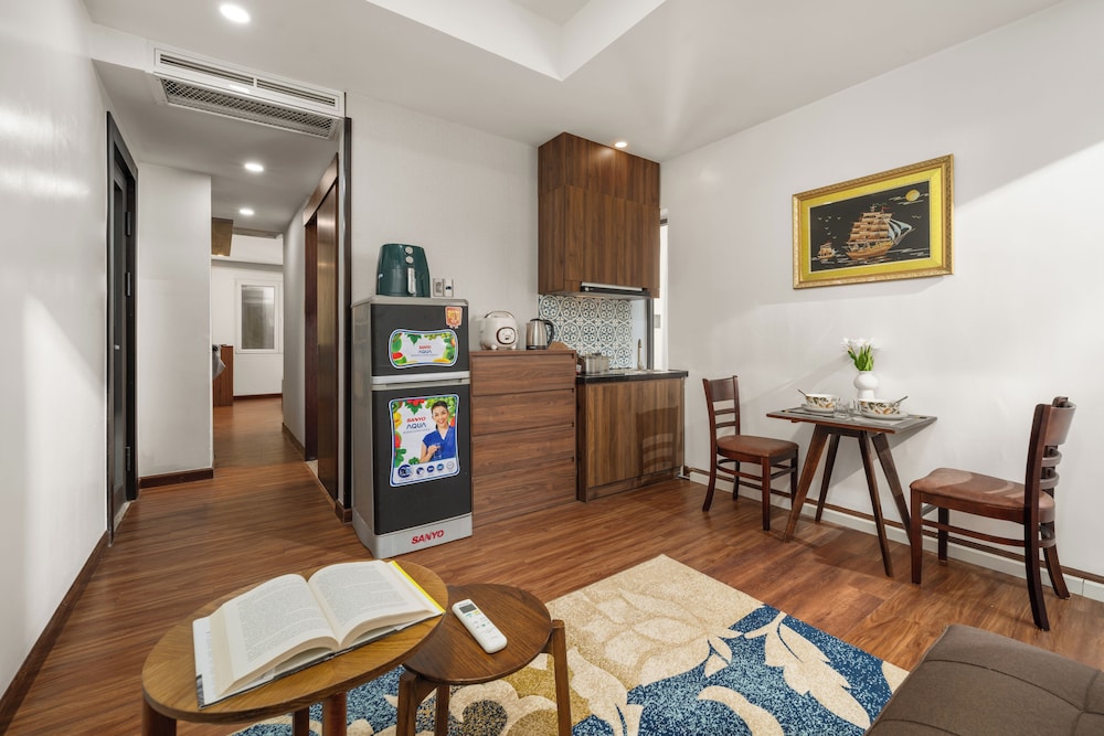 Apartment, 1 Bedroom, Balcony, City View - Photo 7