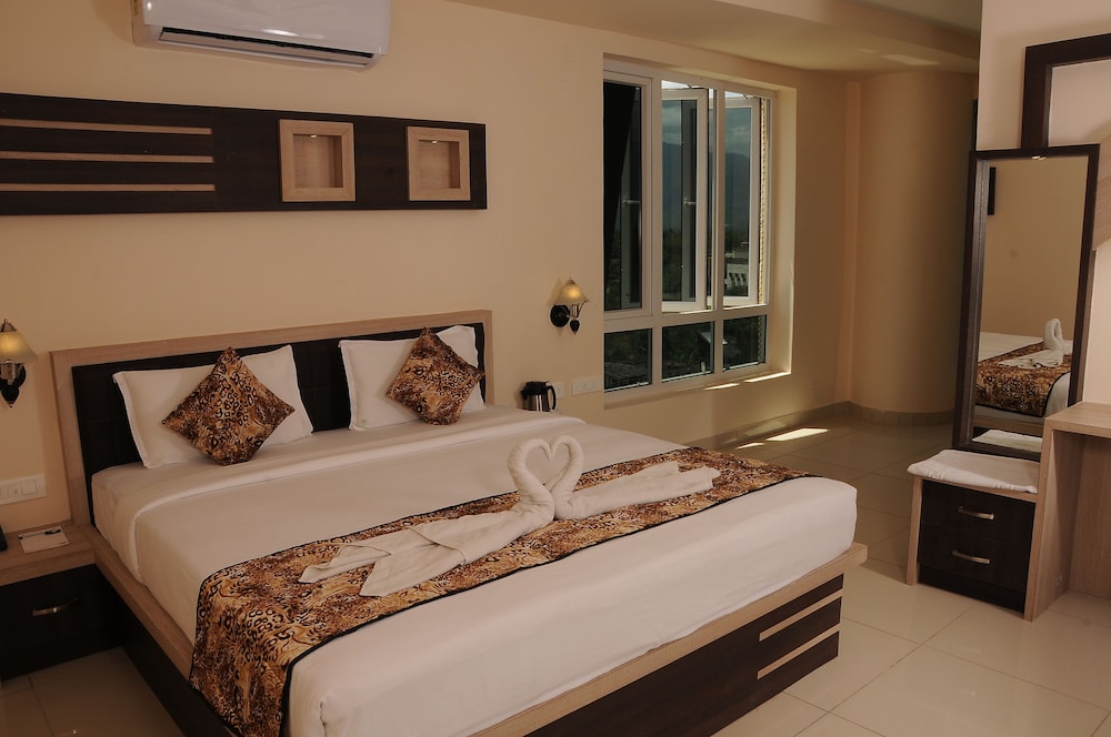 Standard Double Room, 1 King Bed, Accessible, Smoking photo 1