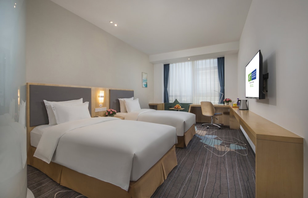 Standard Room, 2 Twin Beds, Accessible, Smoking photo 2