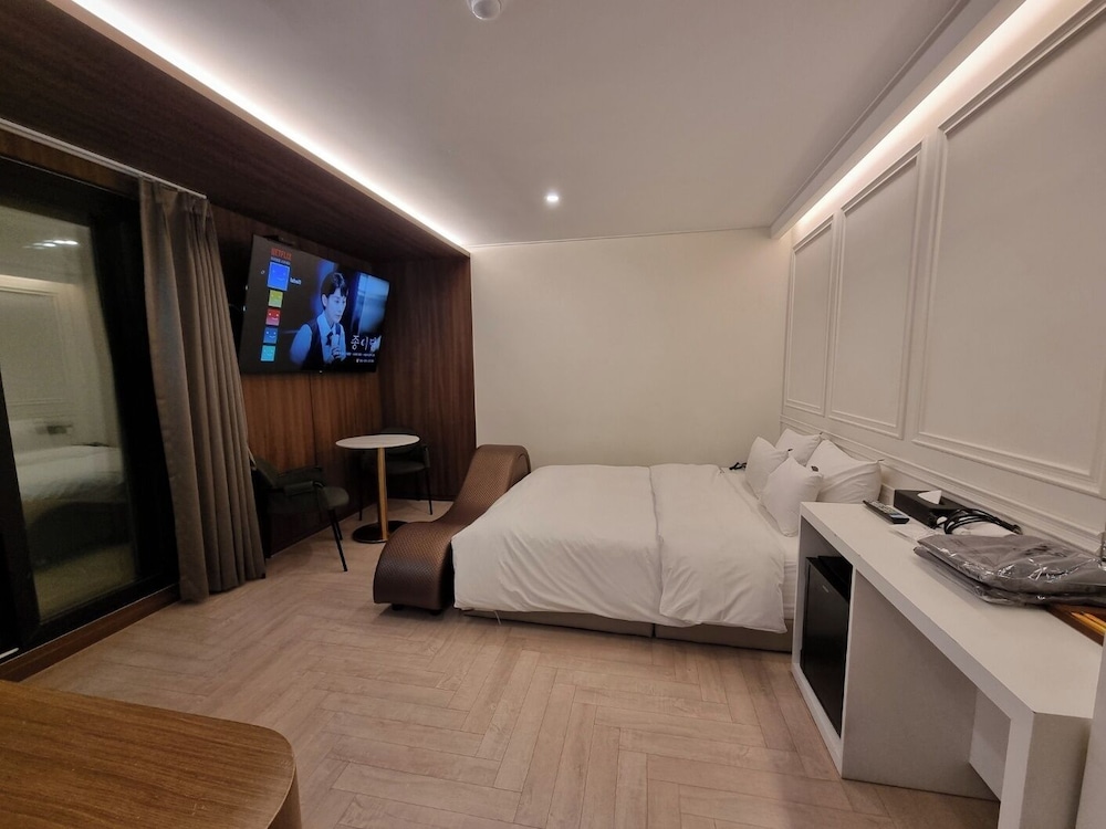 Signature Room