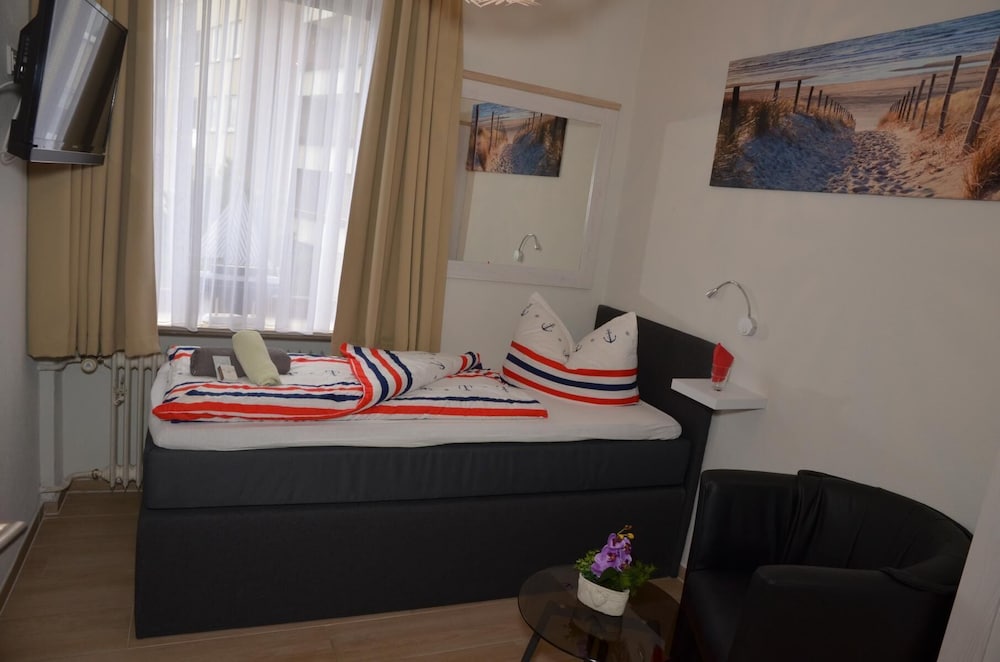 Single Room photo 1