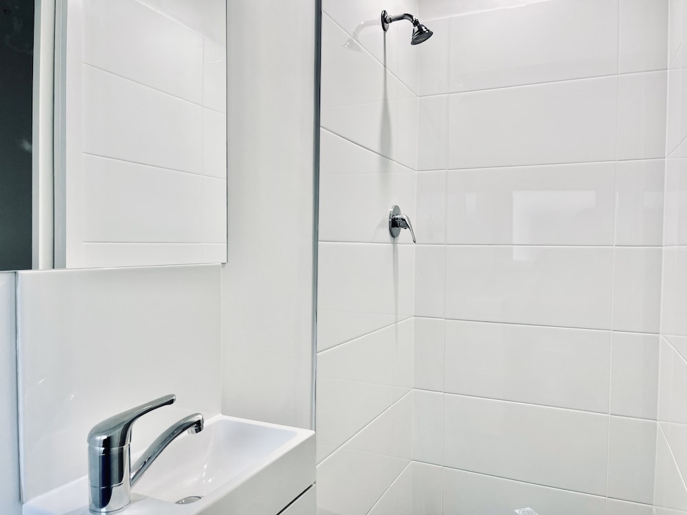 Deluxe Triple Room - Photo 9