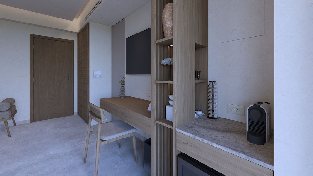 Junior Suite with Hot Tub photo 2