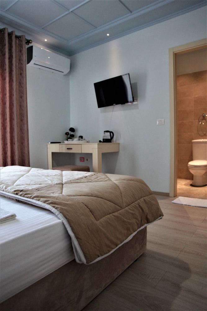 Standard Triple Room, Sea View photo 2