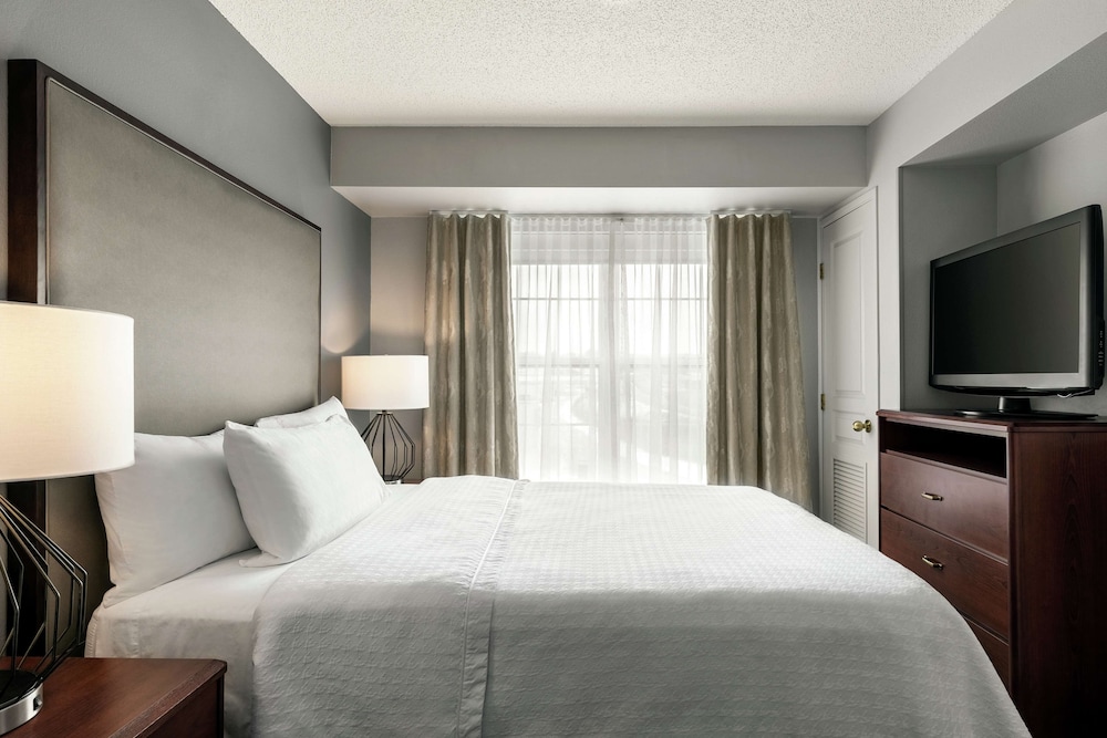 Suite, 1 Bedroom - Photo 3