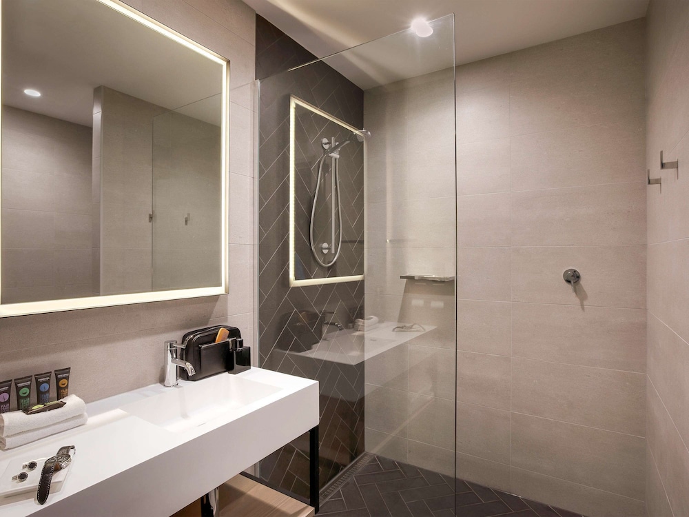 Suite, 1 Bedroom, City View