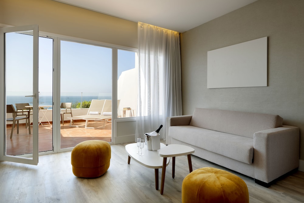 Junior Suite, Terrace, Sea View - Photo 3