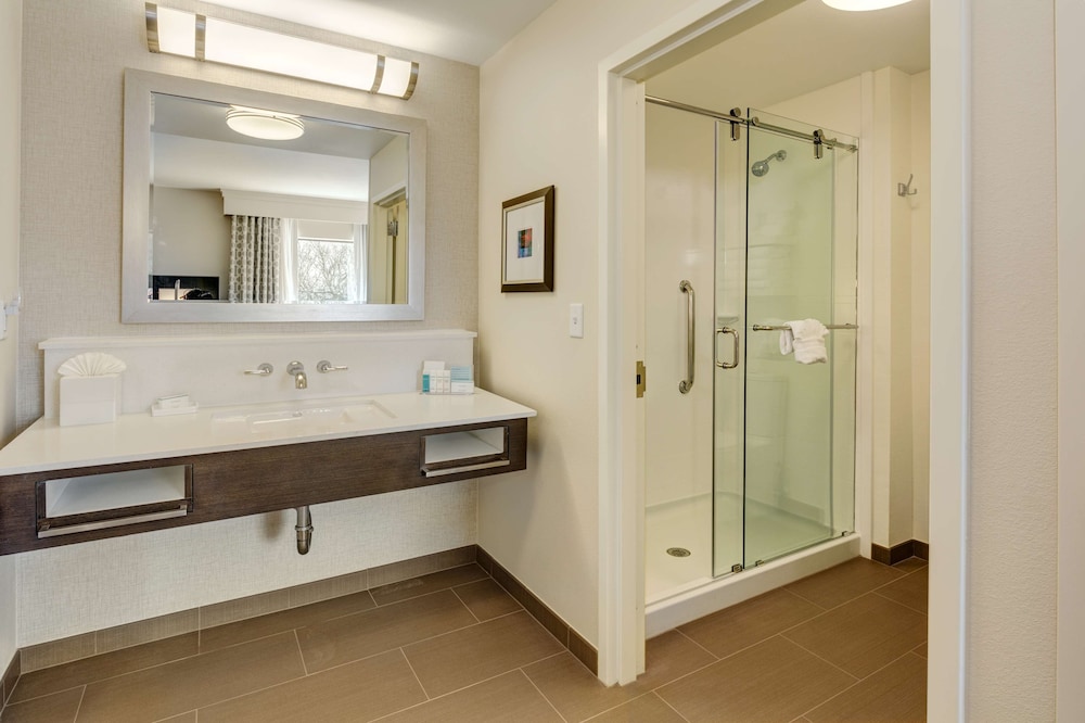 Studio, 1 King bed, Wet Bar