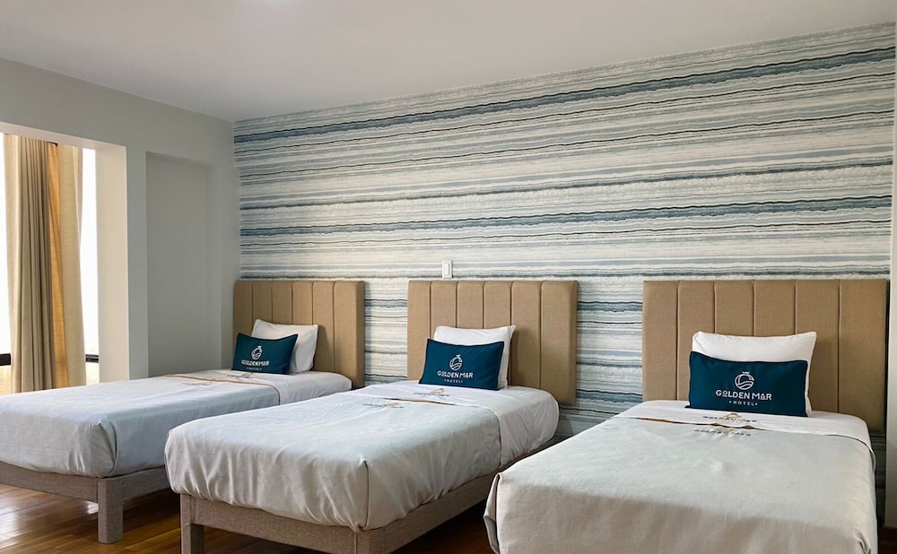 Superior Triple Room, 3 Twin Beds, Partial Sea View