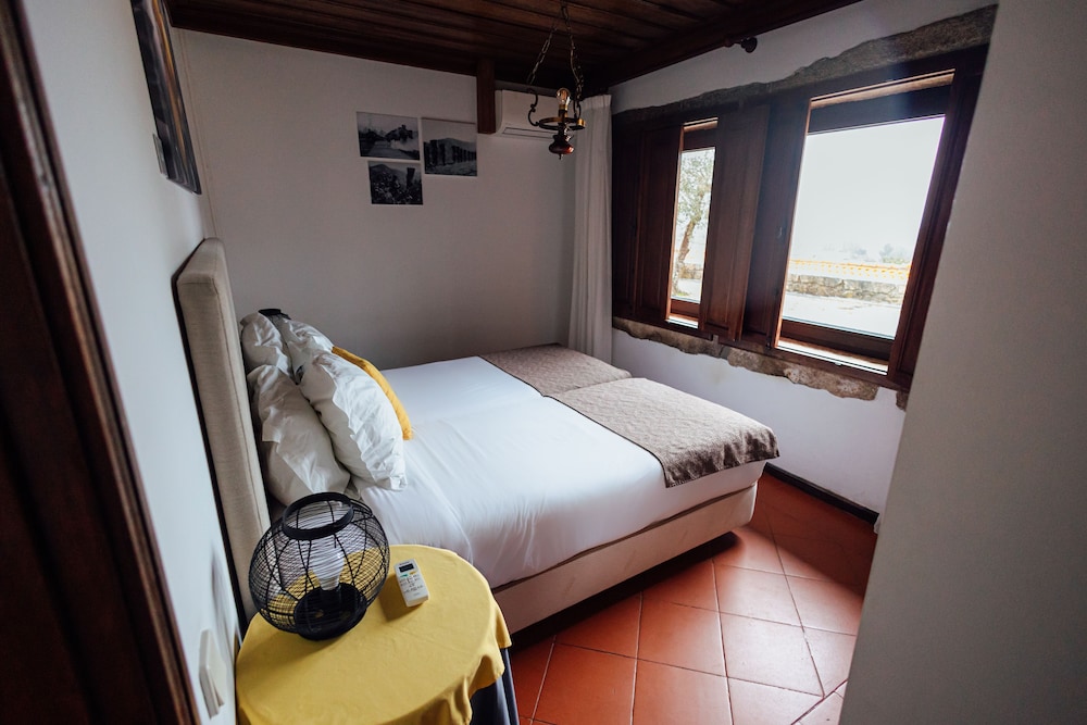 Family Room, 2 Bedrooms - Photo 2